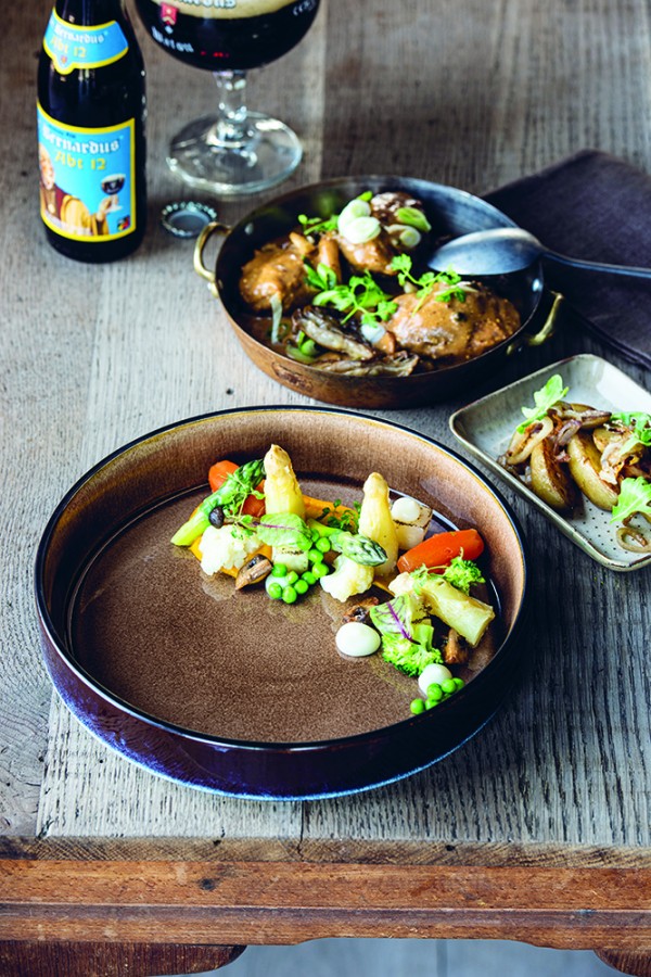 Pork cheeks with Abt 12, Belgian fries and fresh mayonnaise