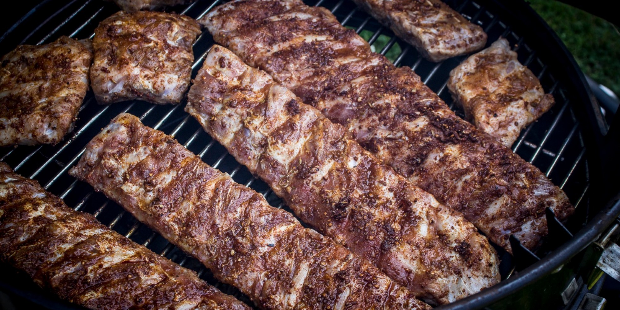 Ribbetjes met koolsla en aardappel